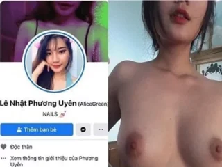 Siêu phẩm em Lê Nhật Phương Uyên bị anh bạn trai cu dài thông cho nhấc người